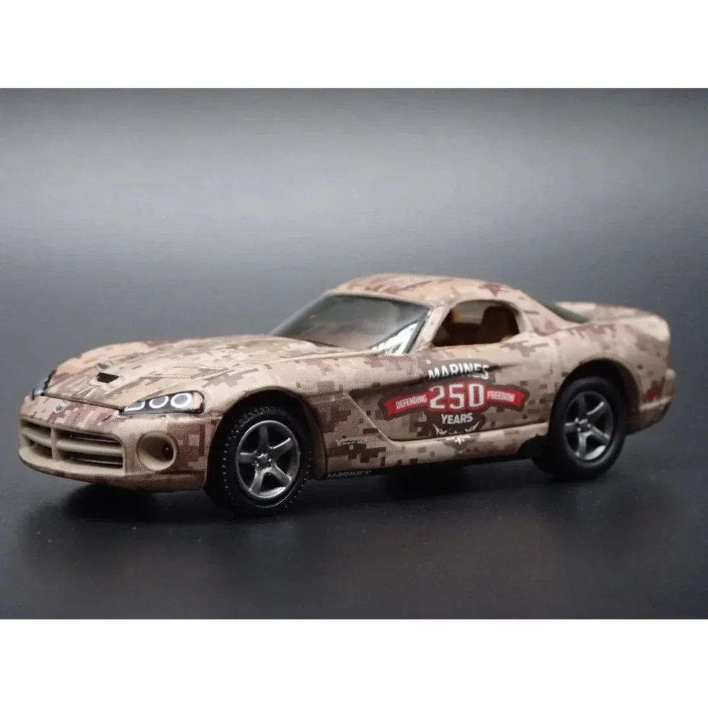 Johnny Lightning Marine‎ Corp 250 years 2008 Dodge Viper SRT Version A Semper Fi